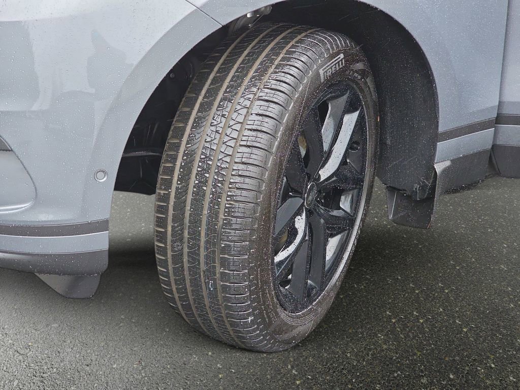 New 2026 Land Rover Range Rover Velar S image 35