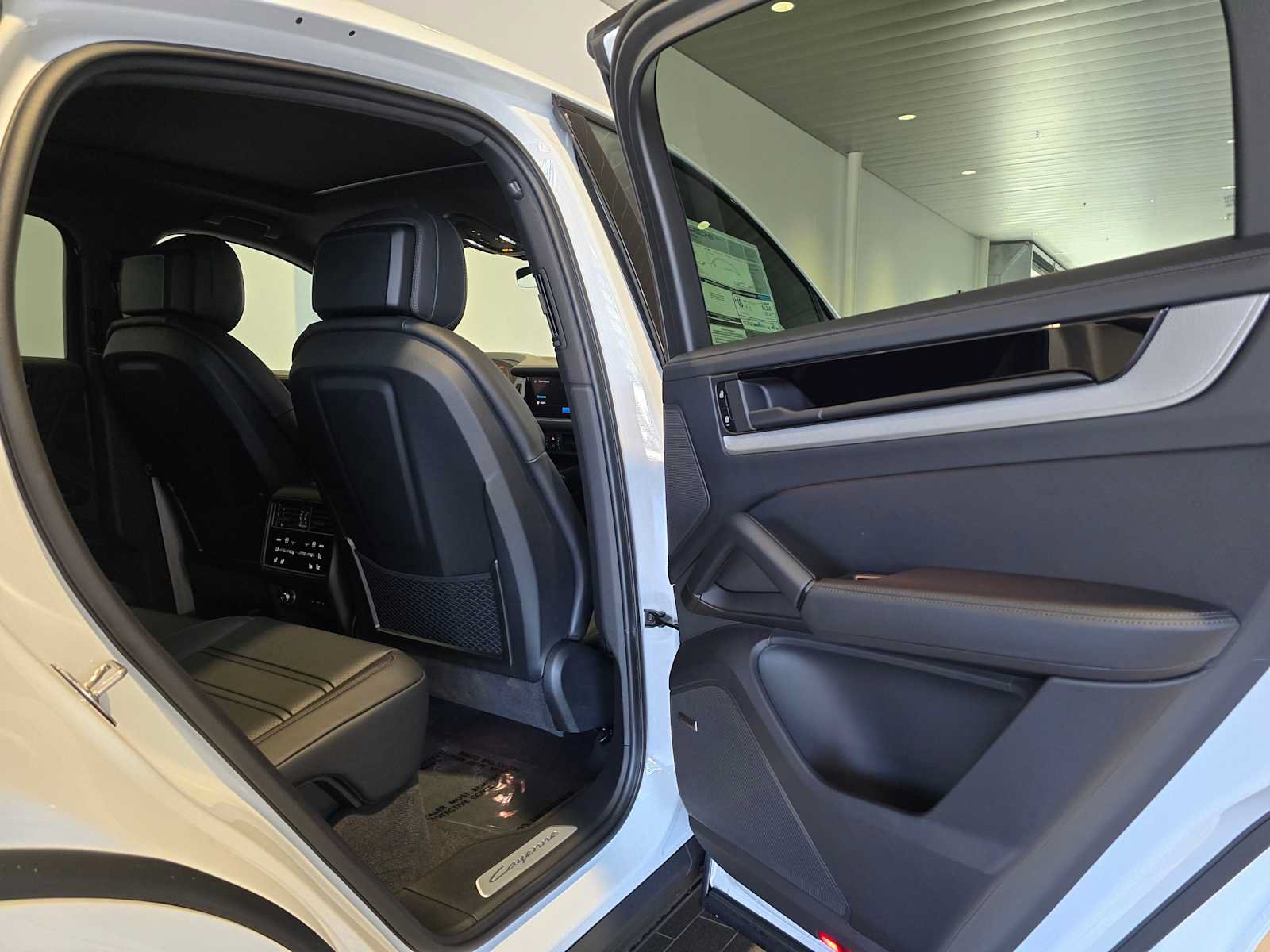 New 2025 Porsche Cayenne S AWD/4WD image 15