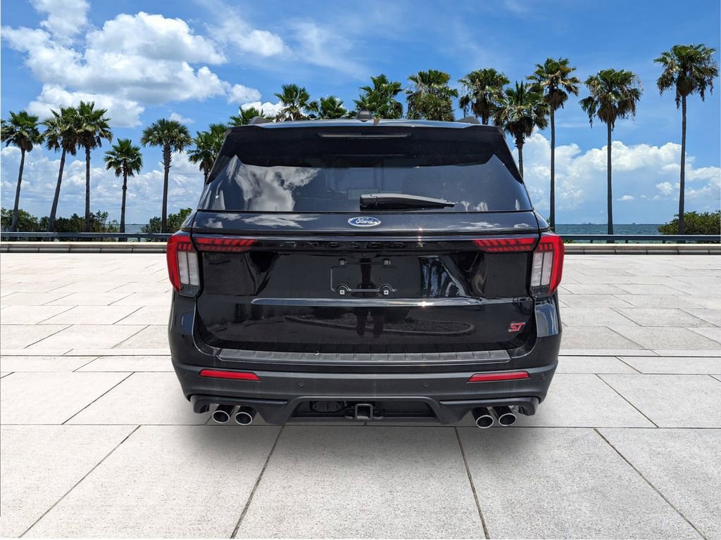 Certified 2025 Ford Explorer ST image 6
