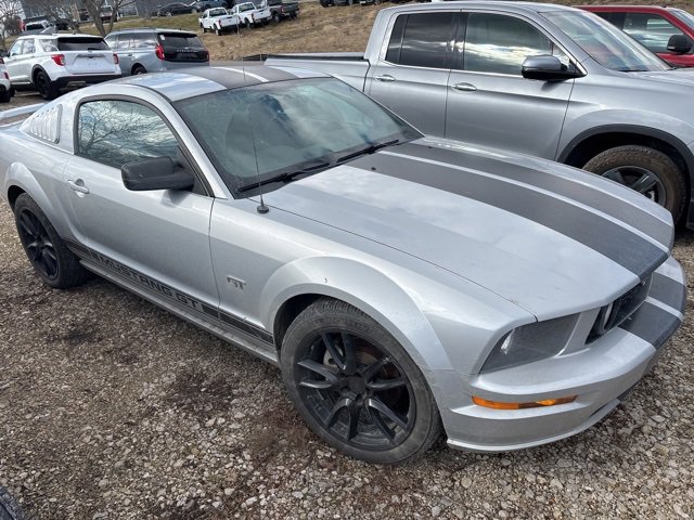 Used 2005 Ford Mustang GT Premium image 3