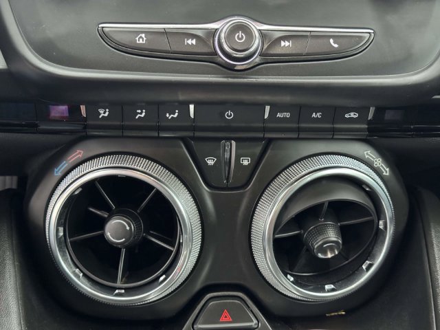 Used 2022 Chevrolet Camaro LT RWD image 35