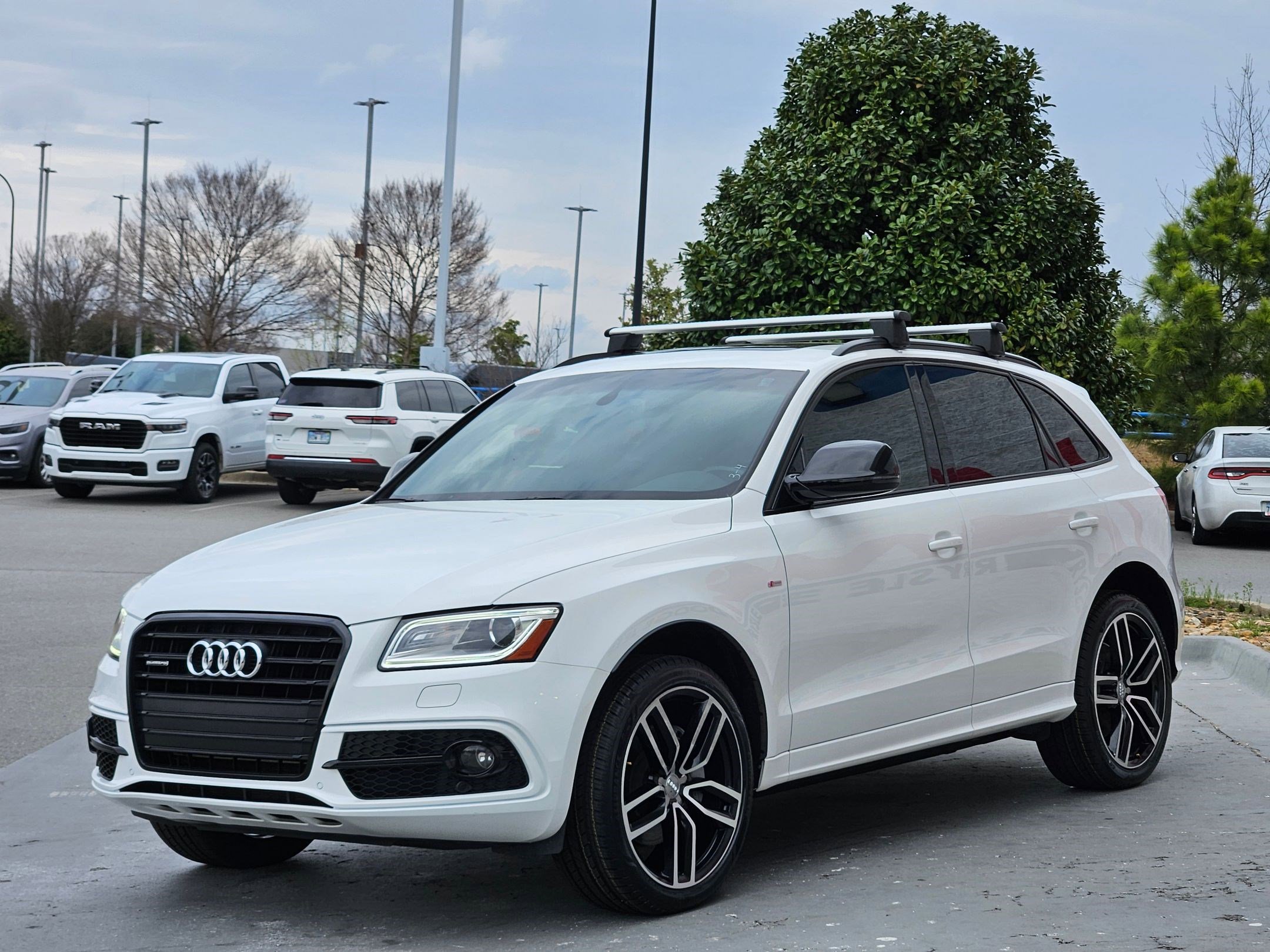 Used 2017 Audi Q5 3.0T Premium Plus w/ Technology Package image 3