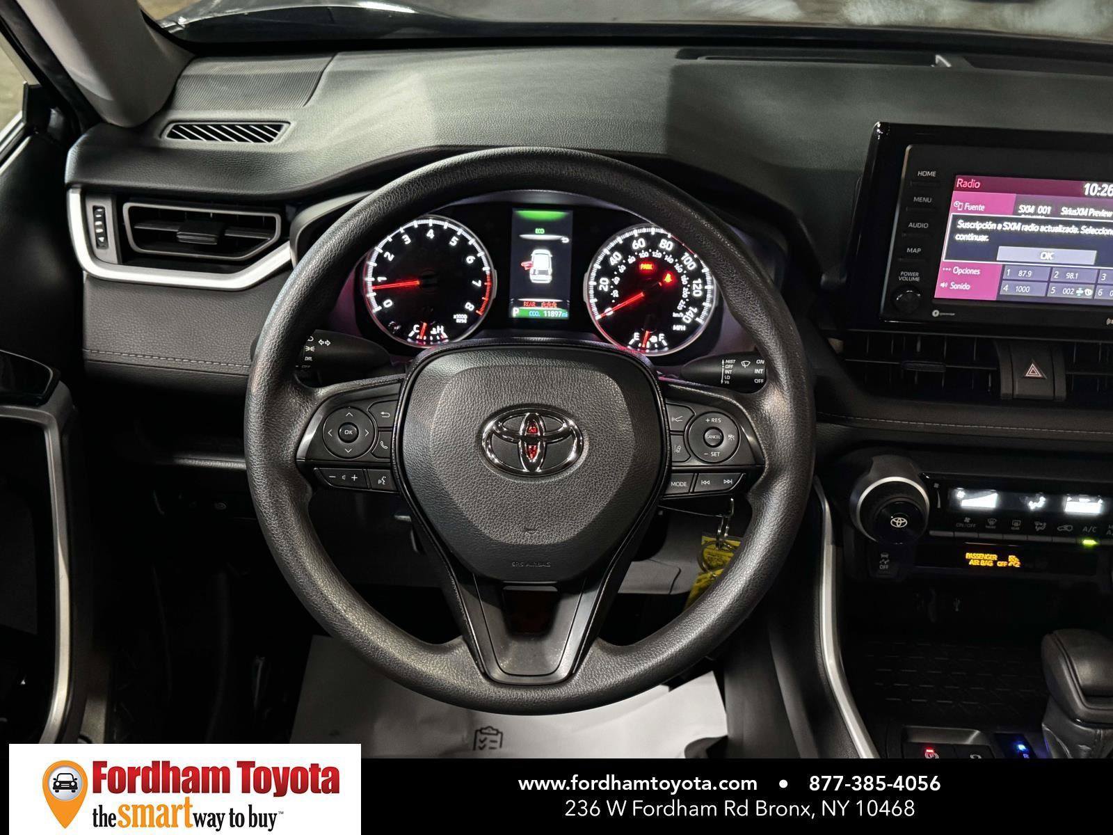 Used 2022 Toyota RAV4 LE AWD/4WD image 14