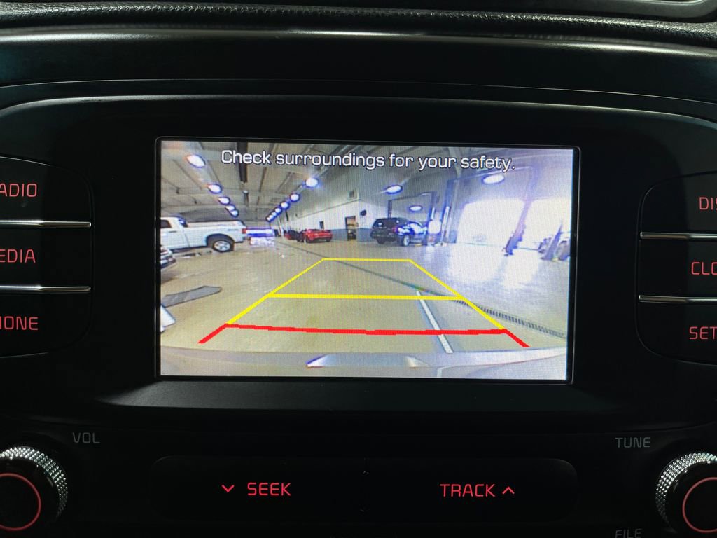 Used 2017 Kia Soul + image 10