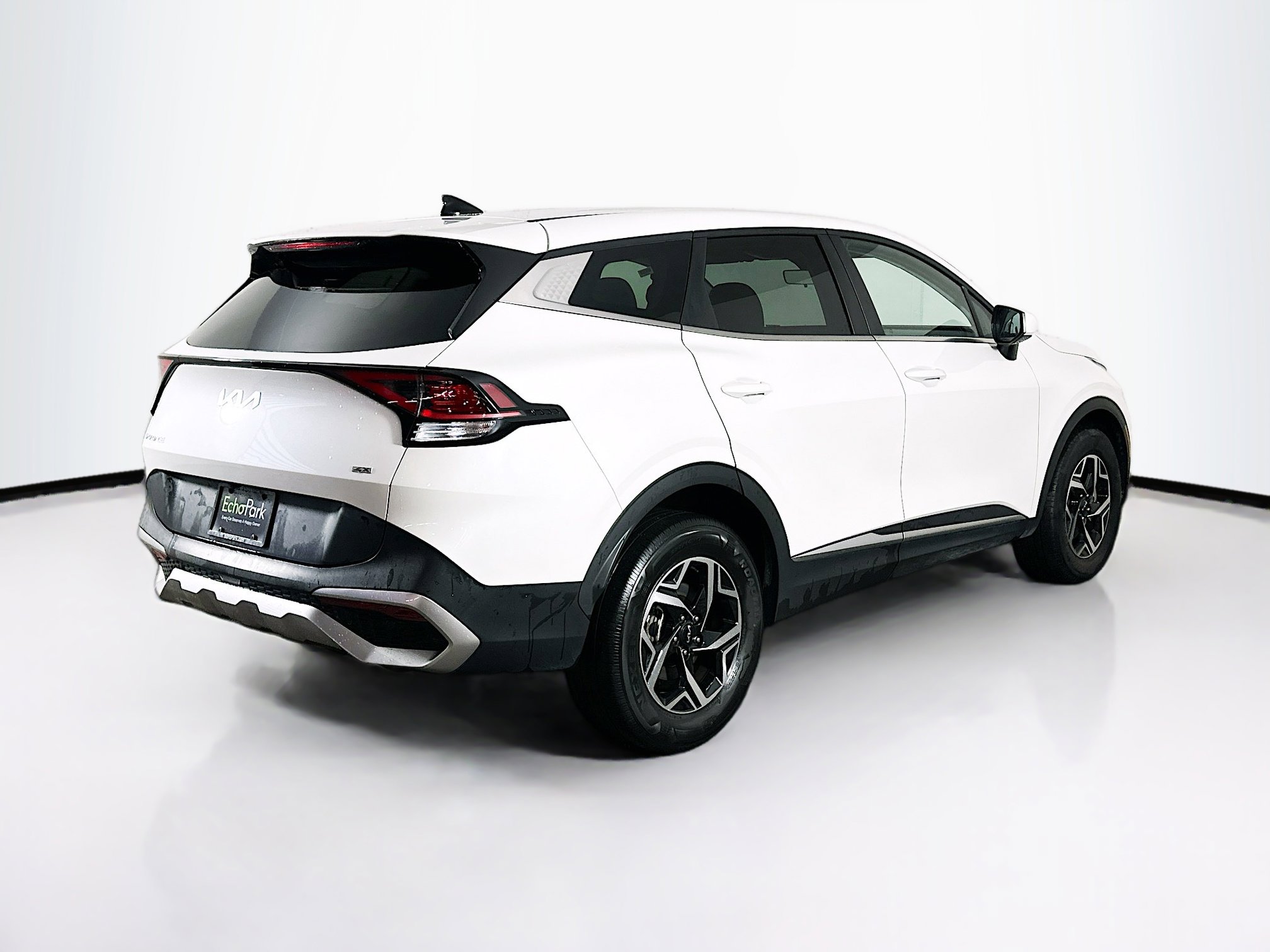 Used 2024 Kia Sportage LX image 9