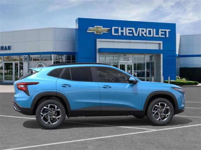 New 2025 Chevrolet Trax LT w/ Driver Confidence Package image 5