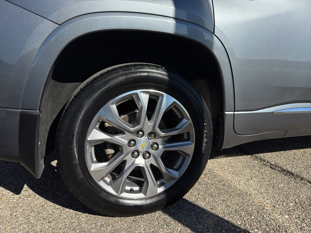 Used 2020 Chevrolet Traverse Premier image 14