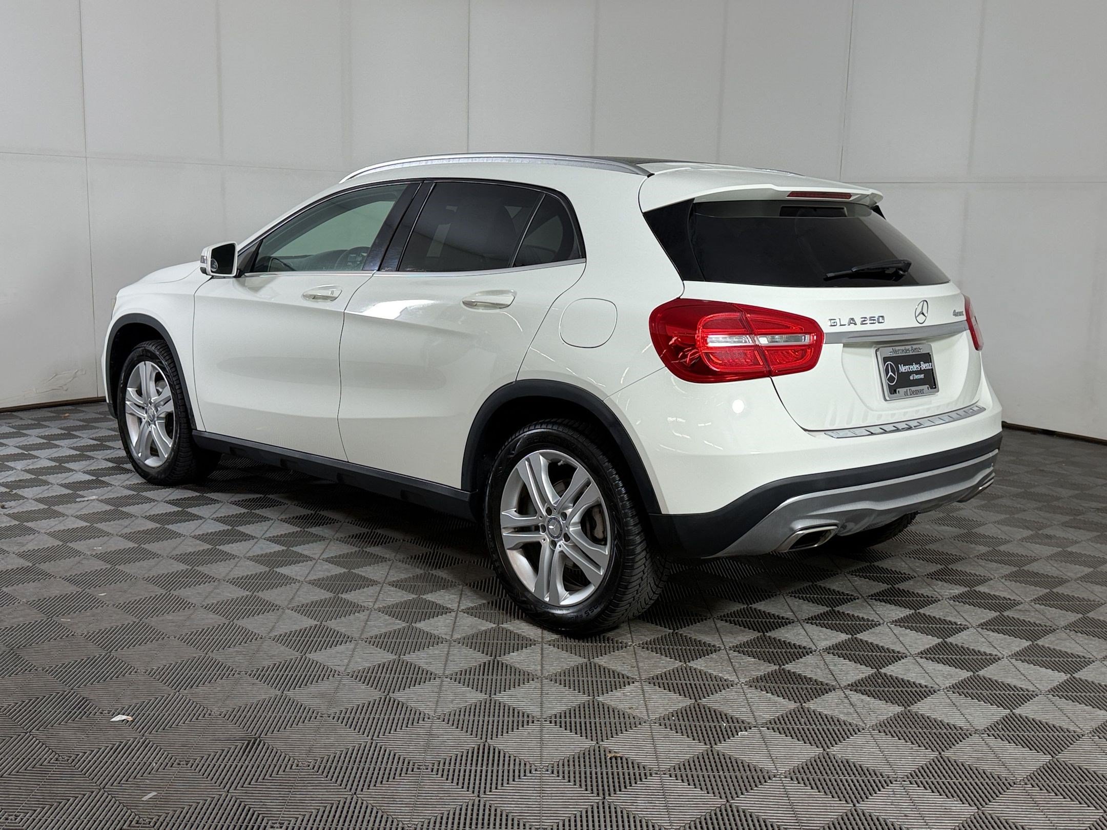 Used 2015 Mercedes-Benz GLA 250 4MATIC image 3