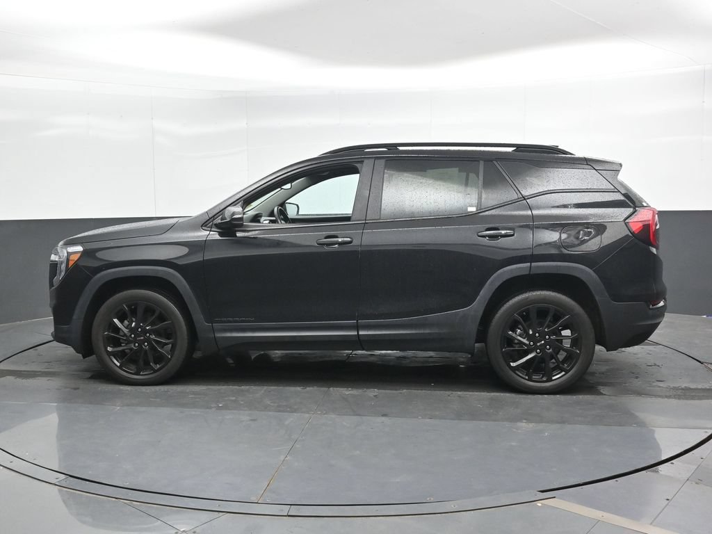 Used 2023 GMC Terrain SLE w/ Driver Convenience Package AWD/4WD image 9