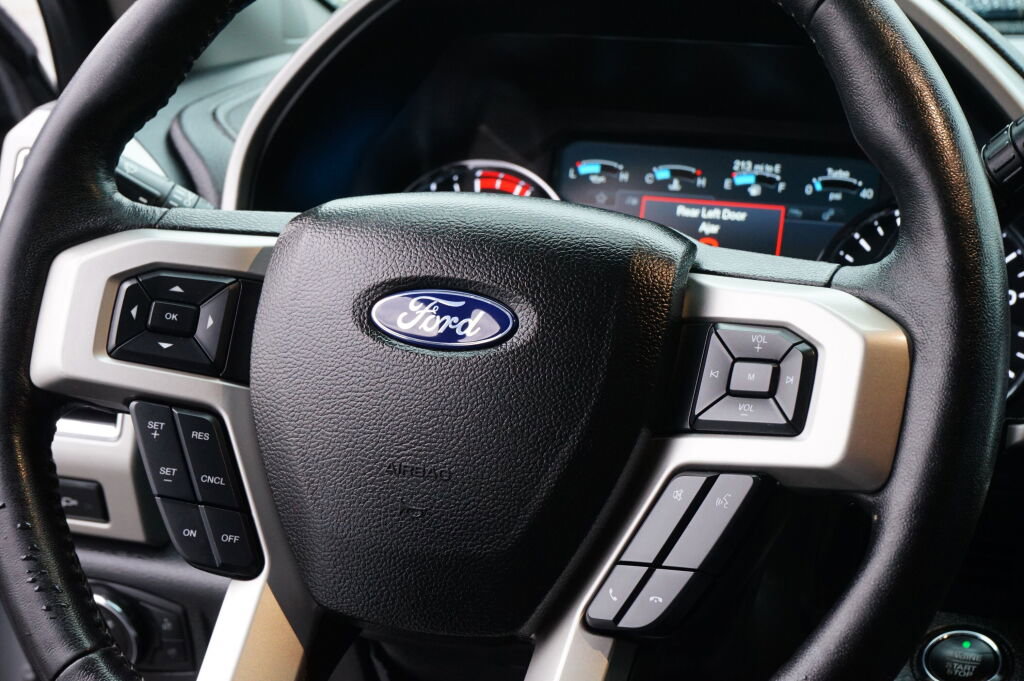 Used 2018 Ford F250 Lariat w/ Lariat Ultimate Package image 20