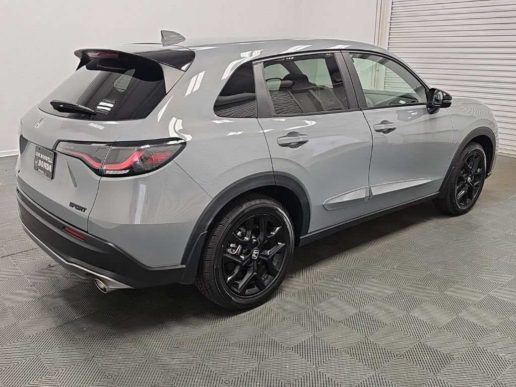 Used 2023 Honda HR-V Sport image 9