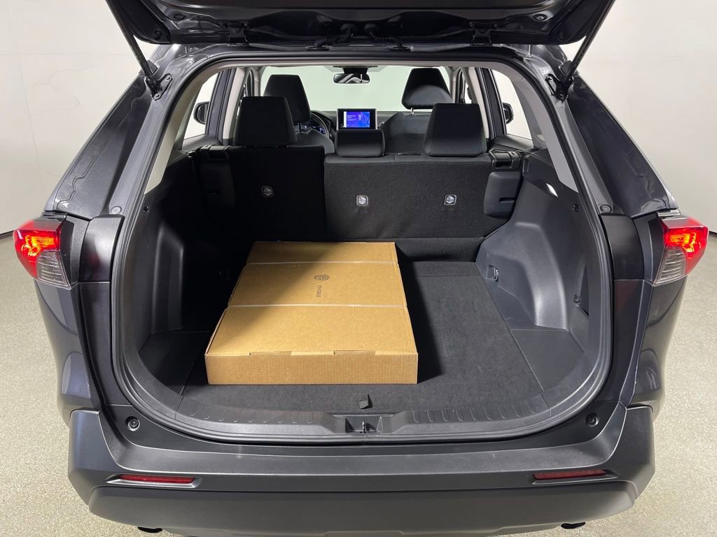 Certified 2025 Toyota RAV4 LE image 10