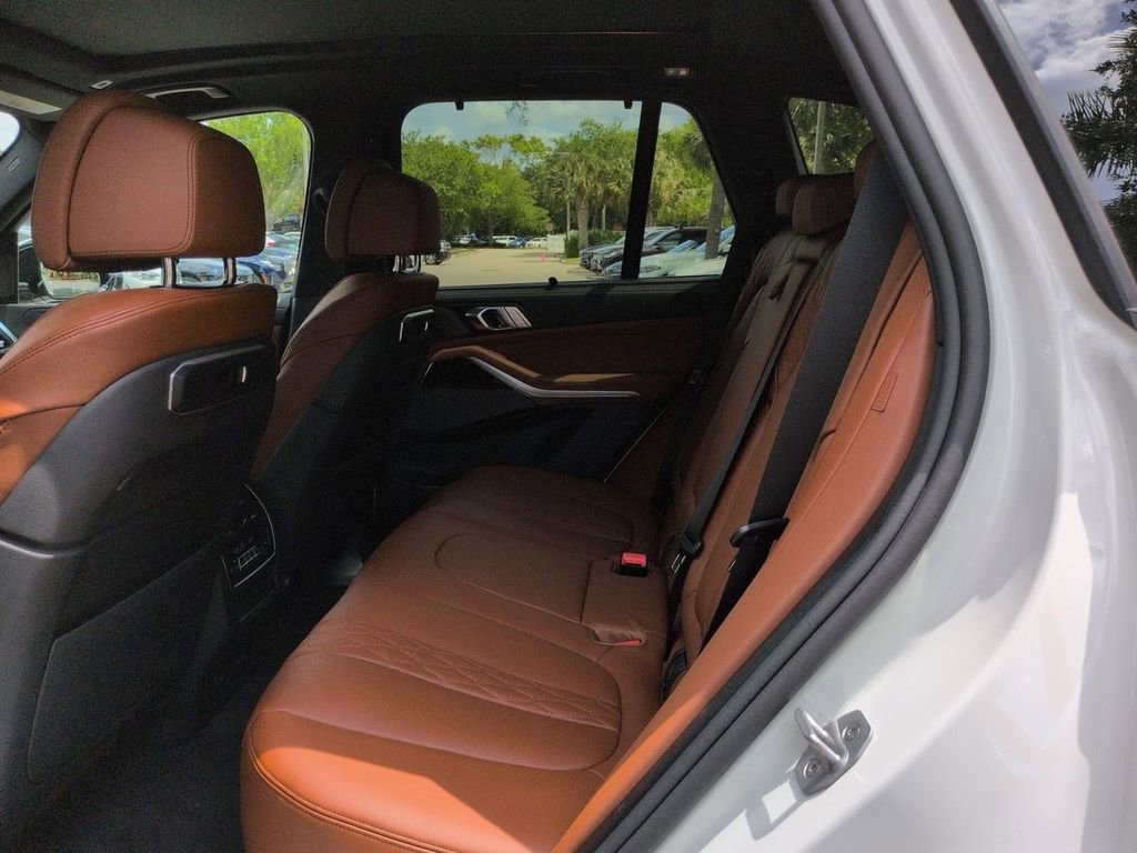 New 2026 BMW X5 xDrive40i w/ Executive Package image 14