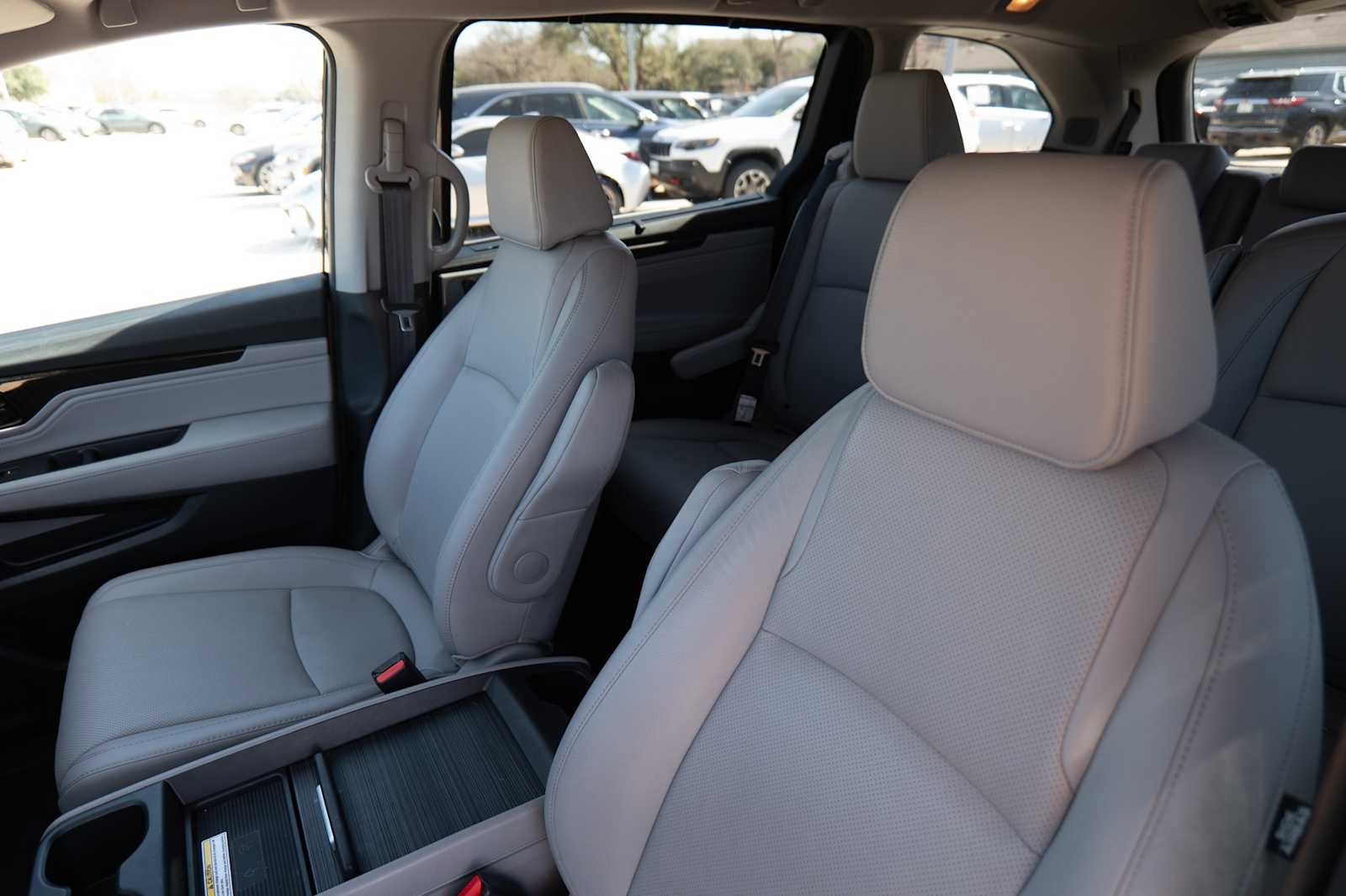 Used 2020 Honda Odyssey Elite image 11