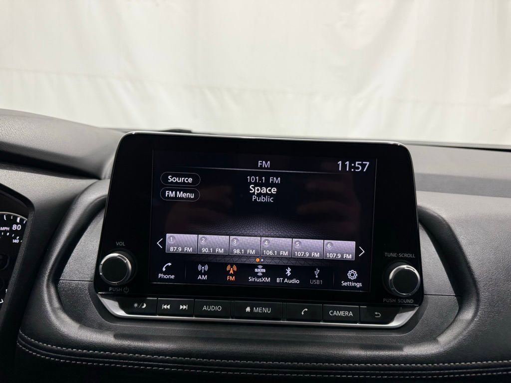 Used 2024 Nissan Rogue SV image 32