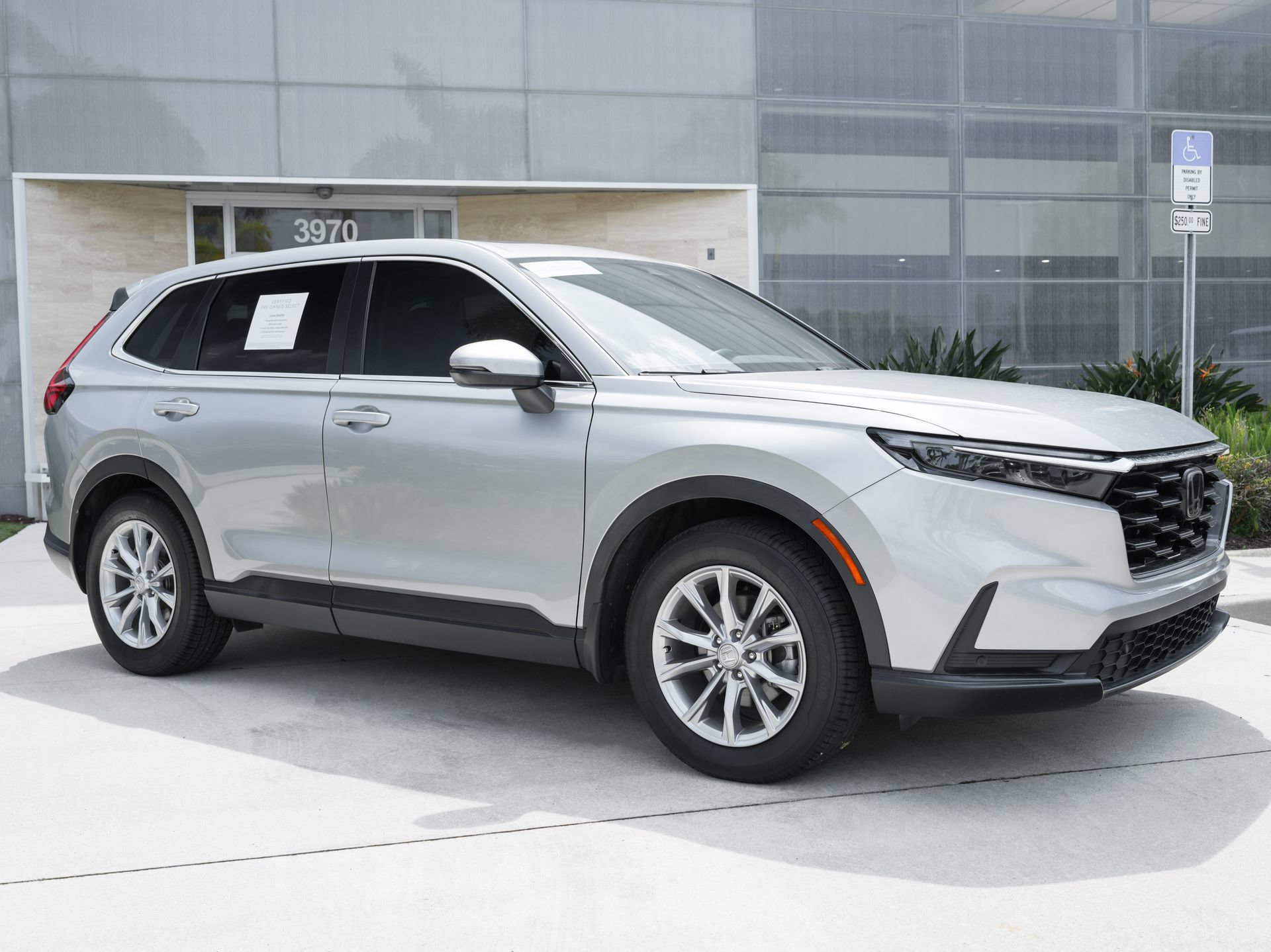 Used 2023 Honda CR-V EX-L image 4