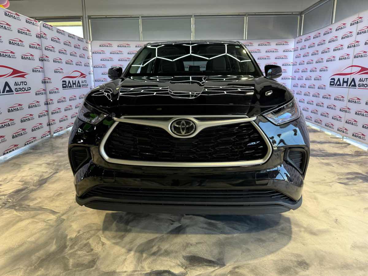 Used 2022 Toyota Highlander L FWD image 32