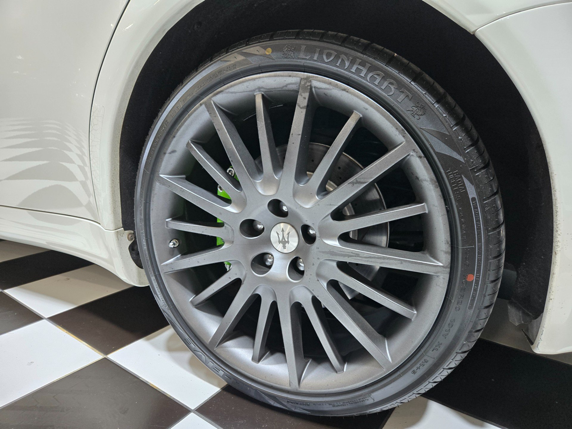 Used 2012 Maserati Quattroporte S RWD image 29