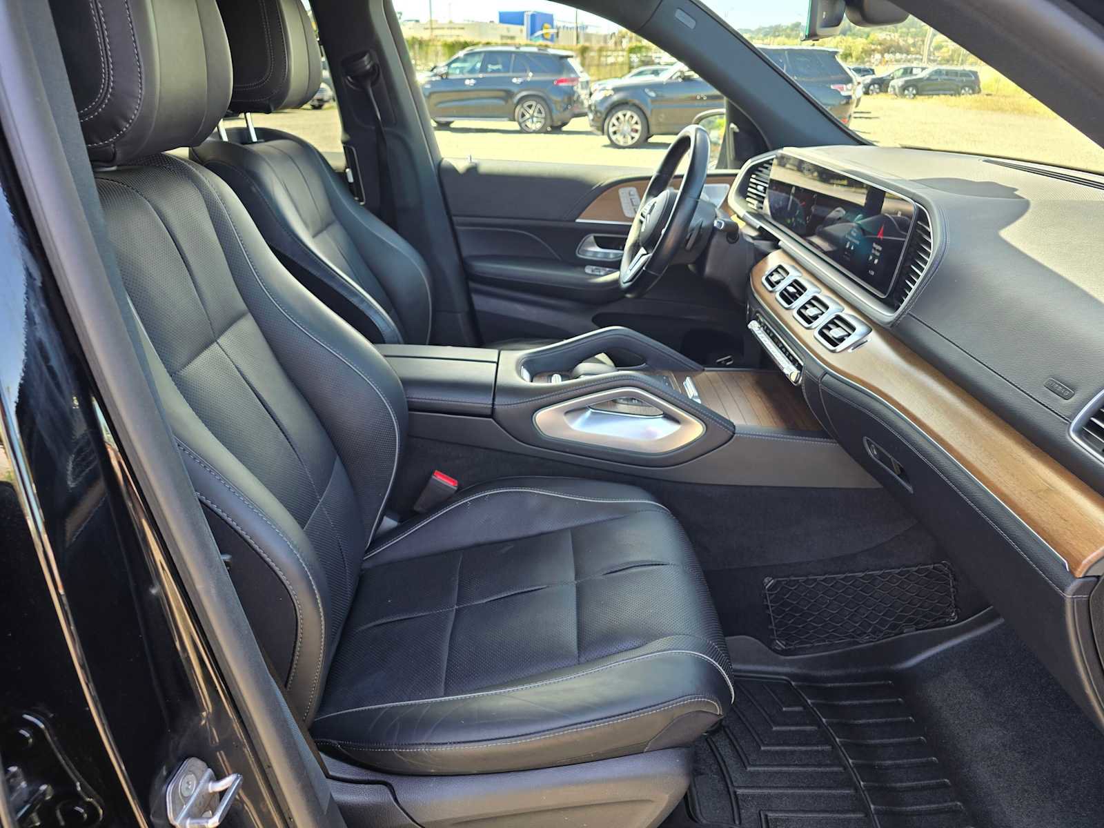 Used 2021 Mercedes-Benz GLS 580 4MATIC image 11