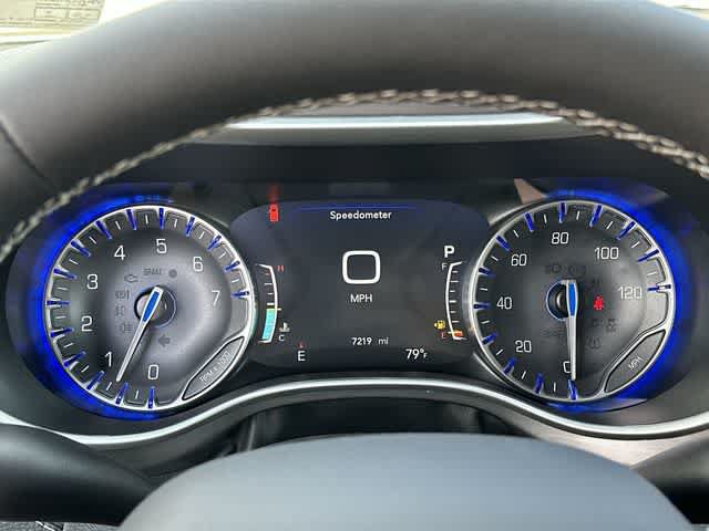 Used 2026 Chrysler Pacifica Select w/ S Appearance Package AWD/4WD image 6