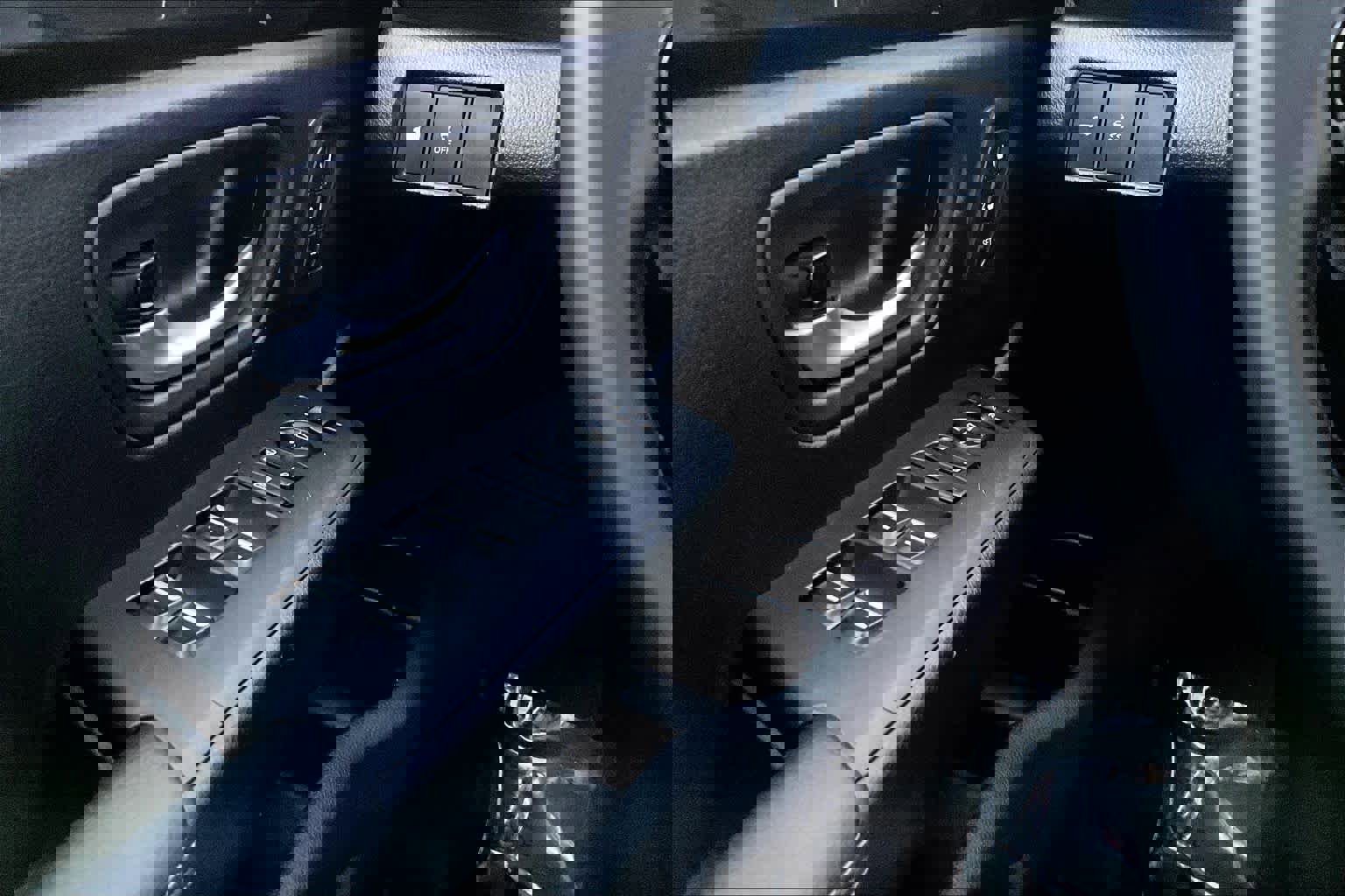 Used 2025 Honda Pilot EX-L image 33