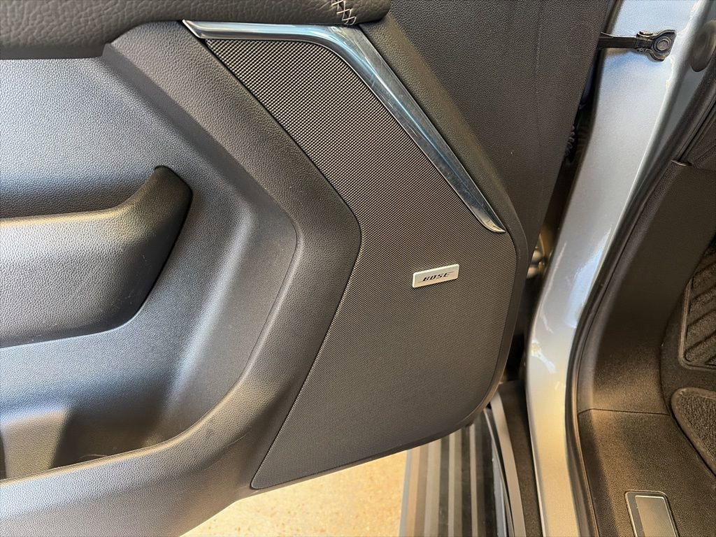 Used 2023 GMC Yukon XL Denali image 9