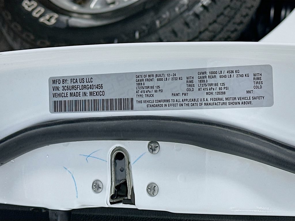 Used 2024 RAM 2500 Laramie w/ Safety Group AWD/4WD image 36