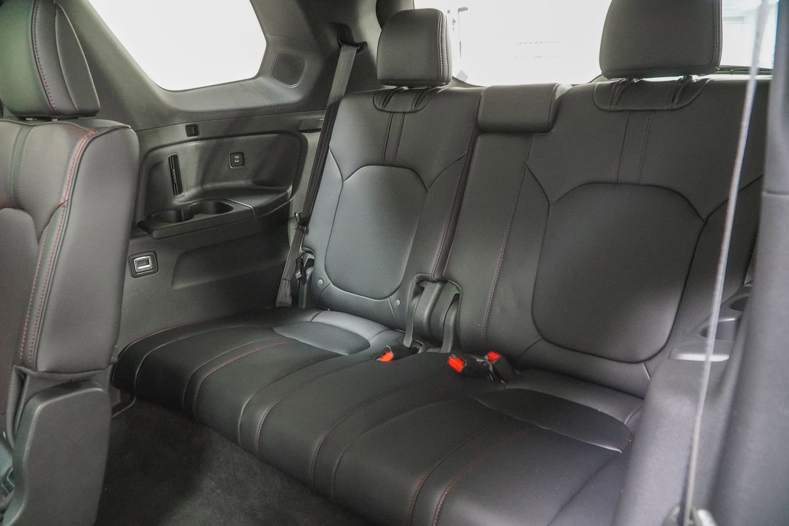 Certified 2025 Honda Pilot Black Edition image 47
