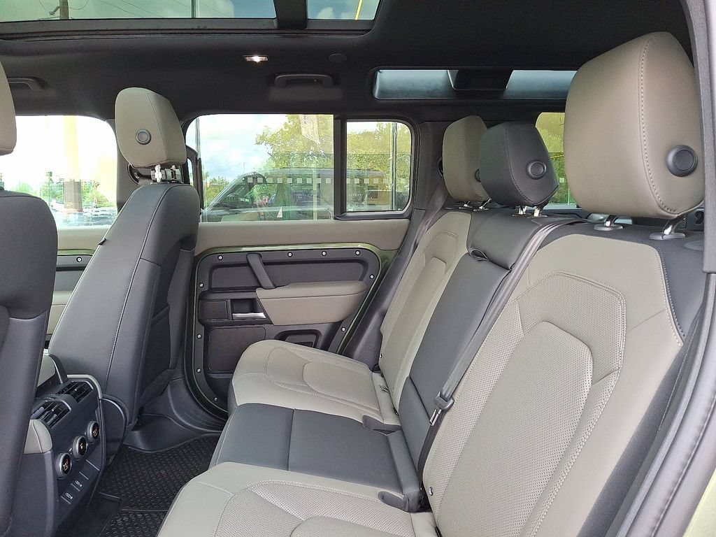 New 2026 Land Rover Defender 110 S AWD/4WD image 6