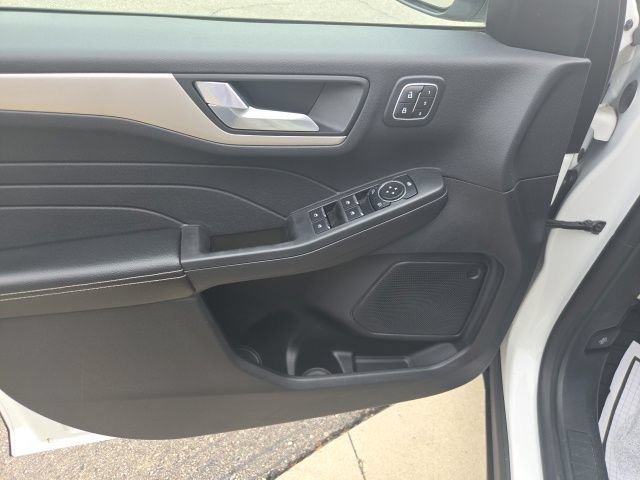 Used 2022 Ford Escape SEL w/ Technology Package AWD/4WD image 27