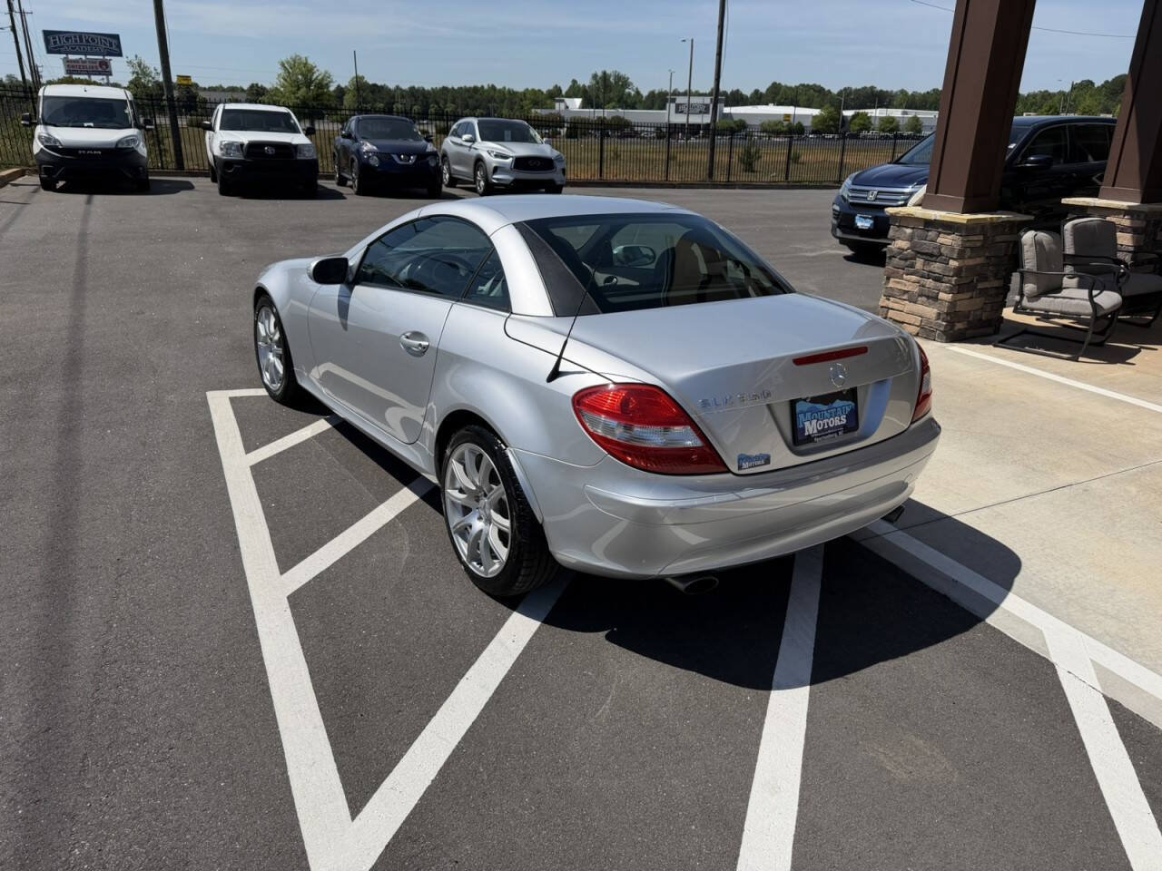 Used 2005 Mercedes-Benz SLK 350 image 4