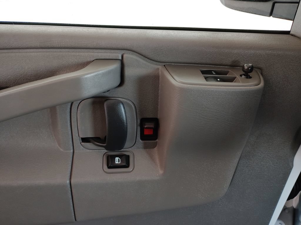Used 2025 GMC Savana 2500 w/ Driver Convenience Package RWD image 19