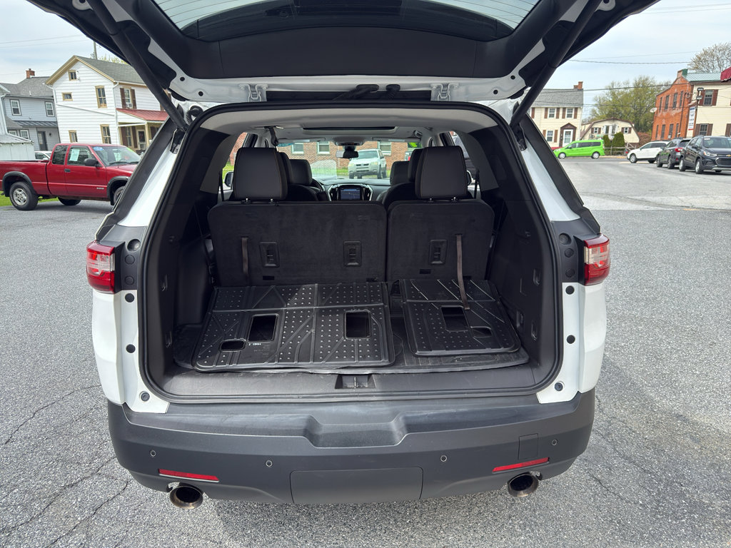 Used 2019 Chevrolet Traverse RS w/ LPO, Floor Liner Package AWD/4WD image 30
