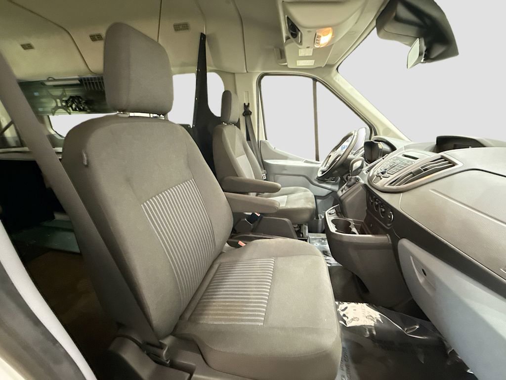 Used 2018 Ford Transit 150 XLT image 11