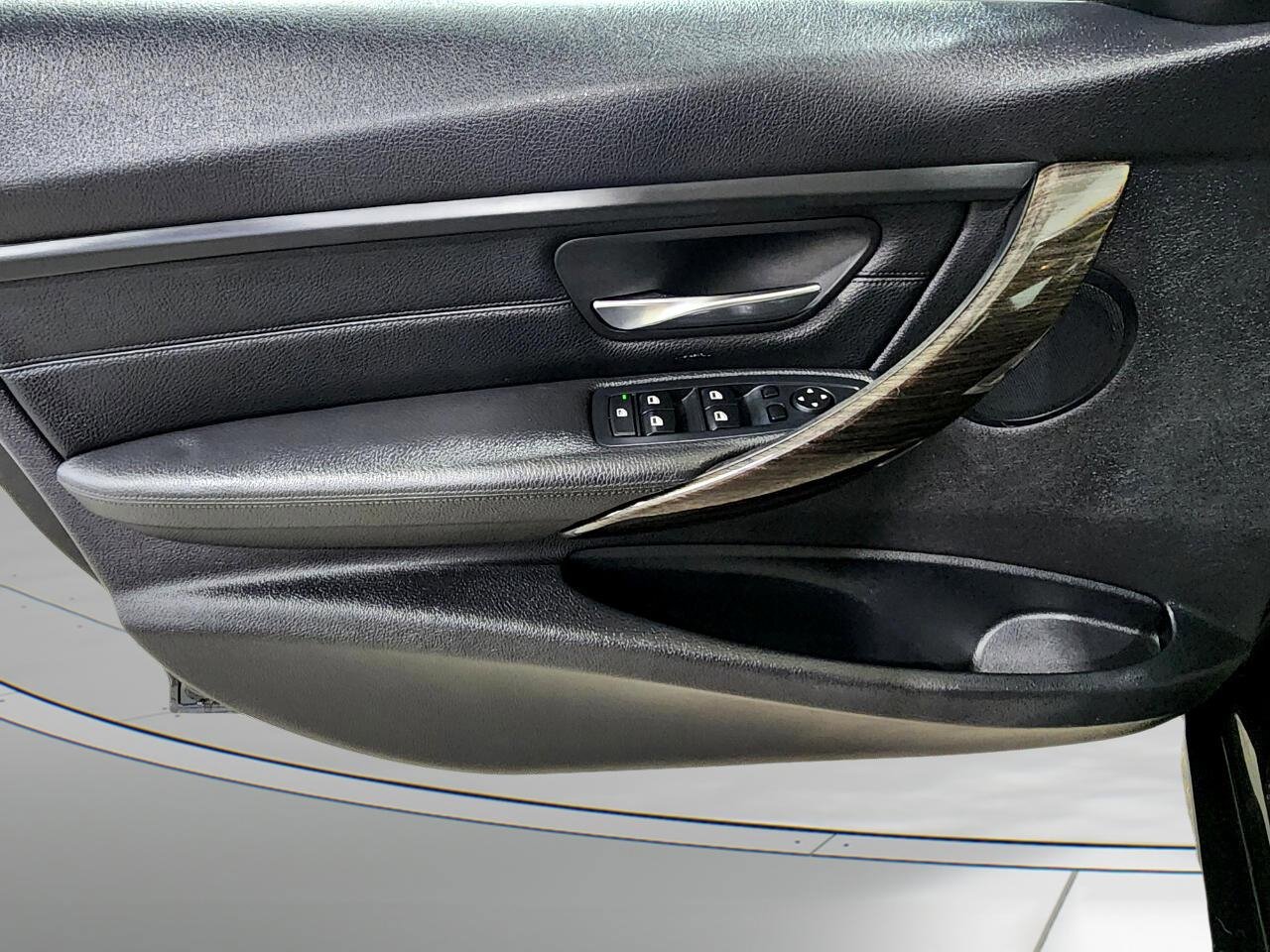 Used 2015 BMW 328i xDrive Wagon image 11