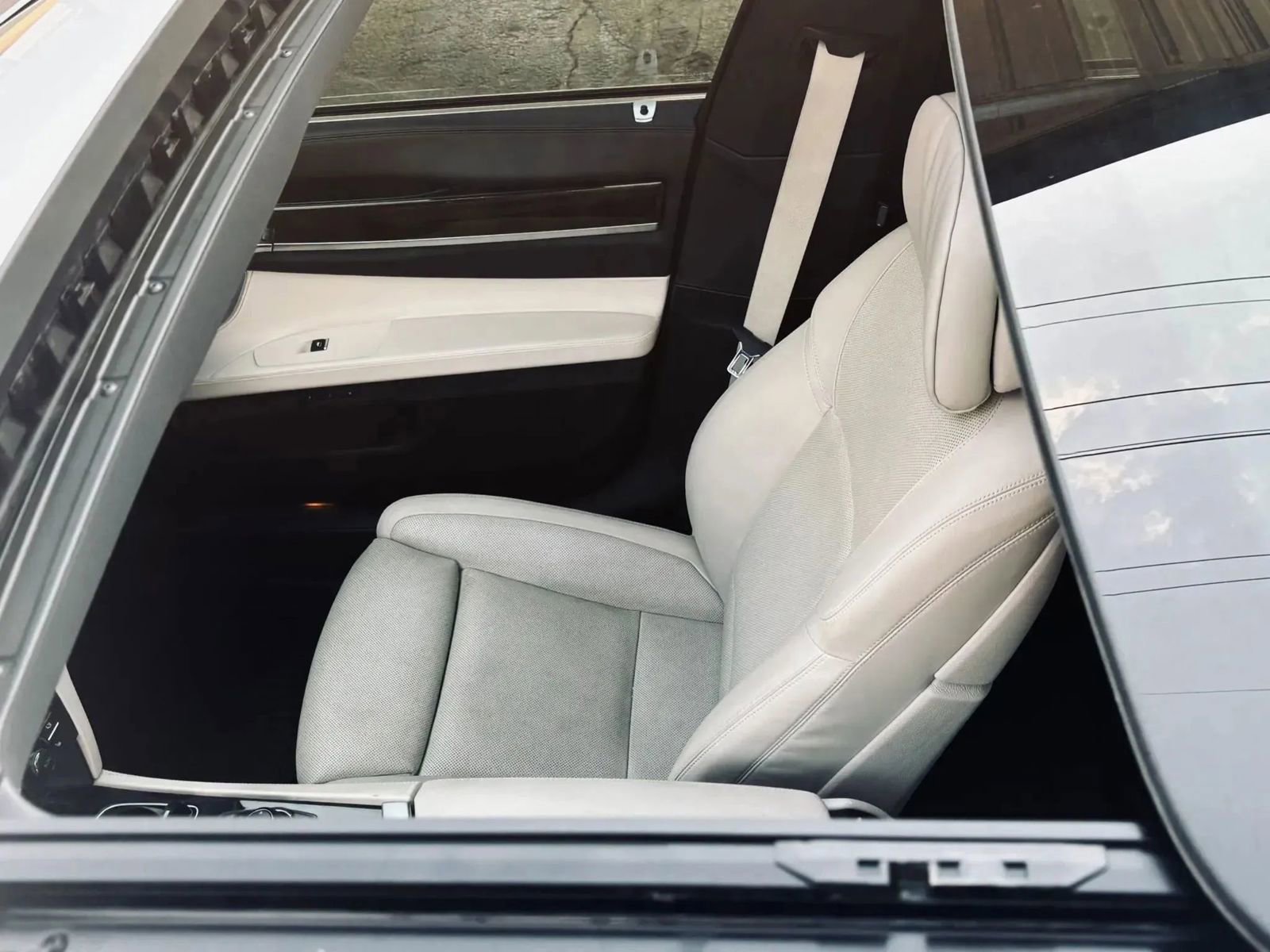 Used 2013 BMW 750Li image 5