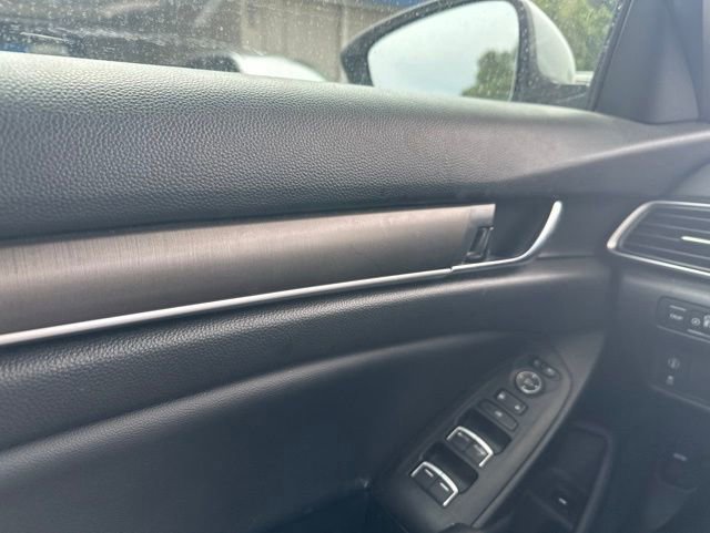 Used 2019 Honda Accord LX image 7