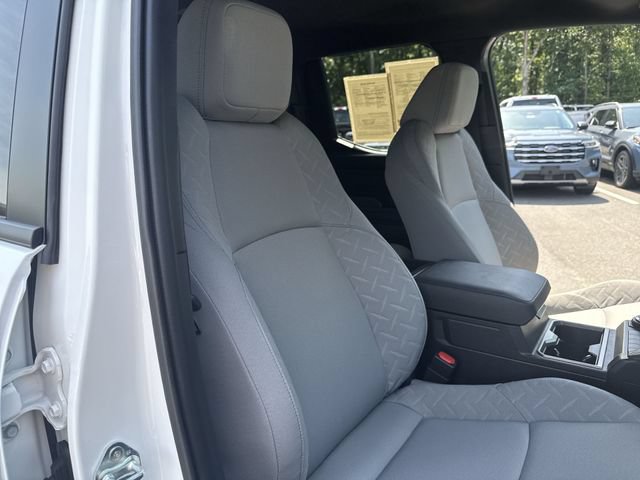 Used 2024 Toyota Tacoma SR5 AWD/4WD image 24