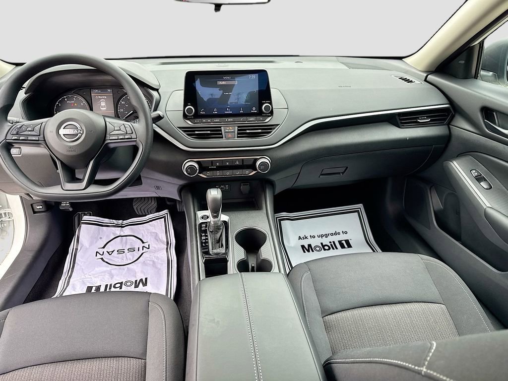 Used 2025 Nissan Altima 2.5 S image 18