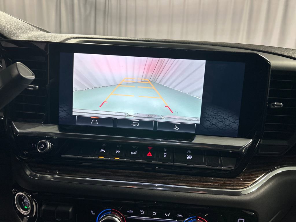 Used 2023 GMC Sierra 1500 SLE w/ Preferred Package image 18