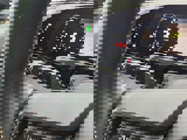 Used 2023 Porsche Taycan w/ Premium Package image 27