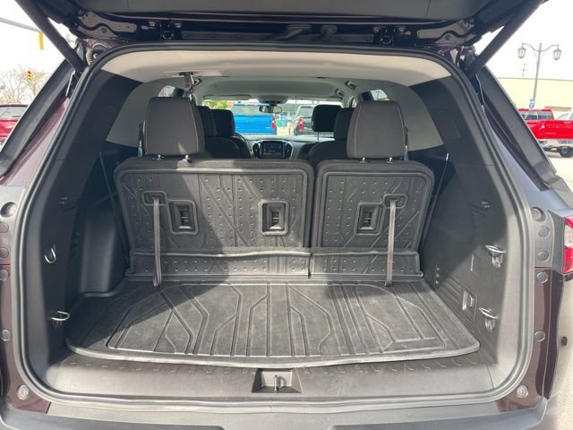 Used 2020 Chevrolet Traverse LT FWD image 39