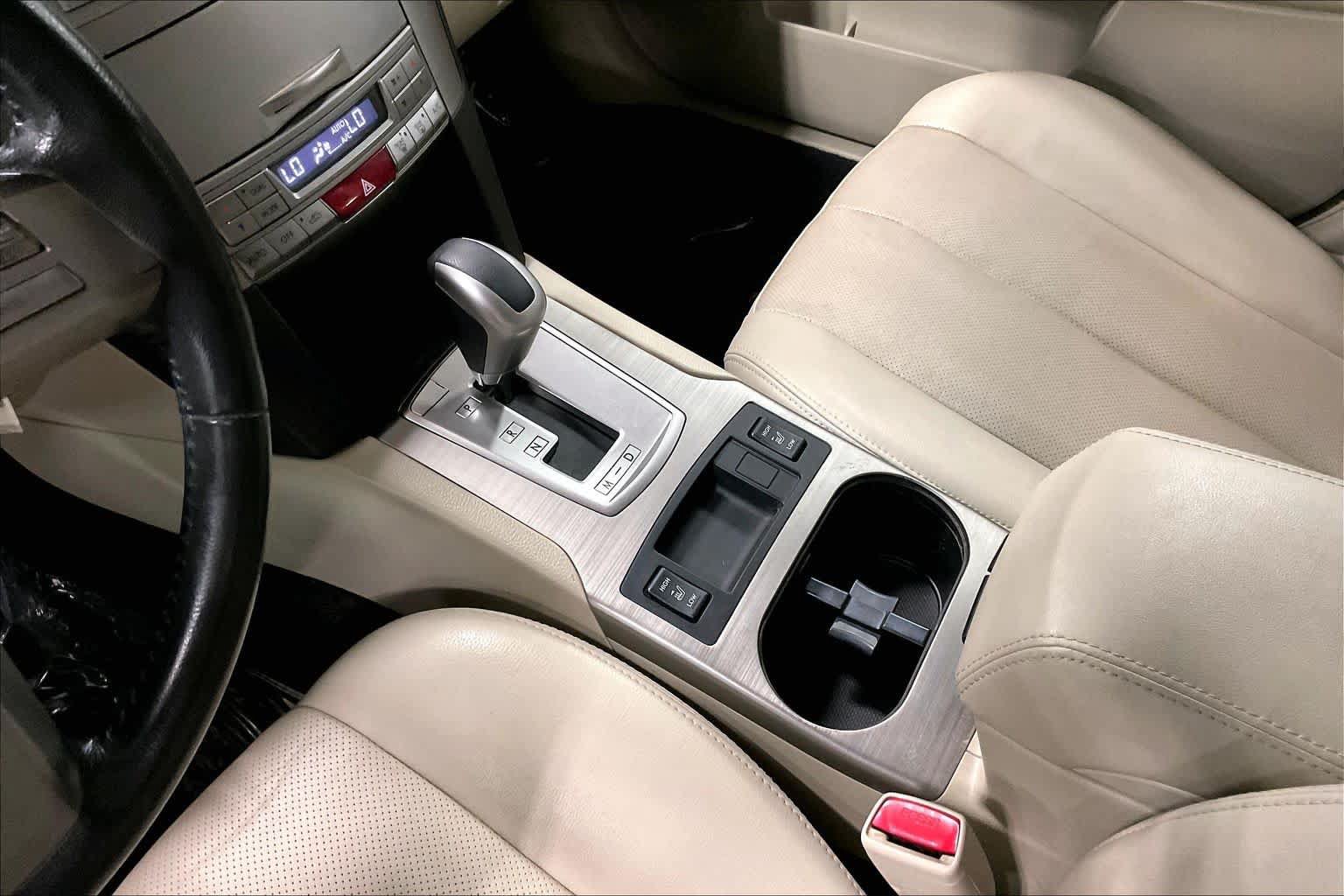 Used 2011 Subaru Outback 2.5i Limited AWD/4WD image 16