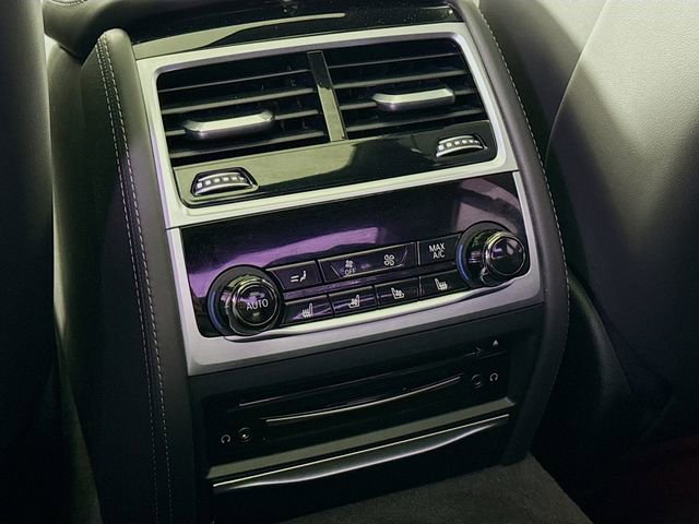 Used 2022 BMW ALPINA B7 xDrive ALPINA B7 xDrive w/ Luxury Rear Seating Package image 28