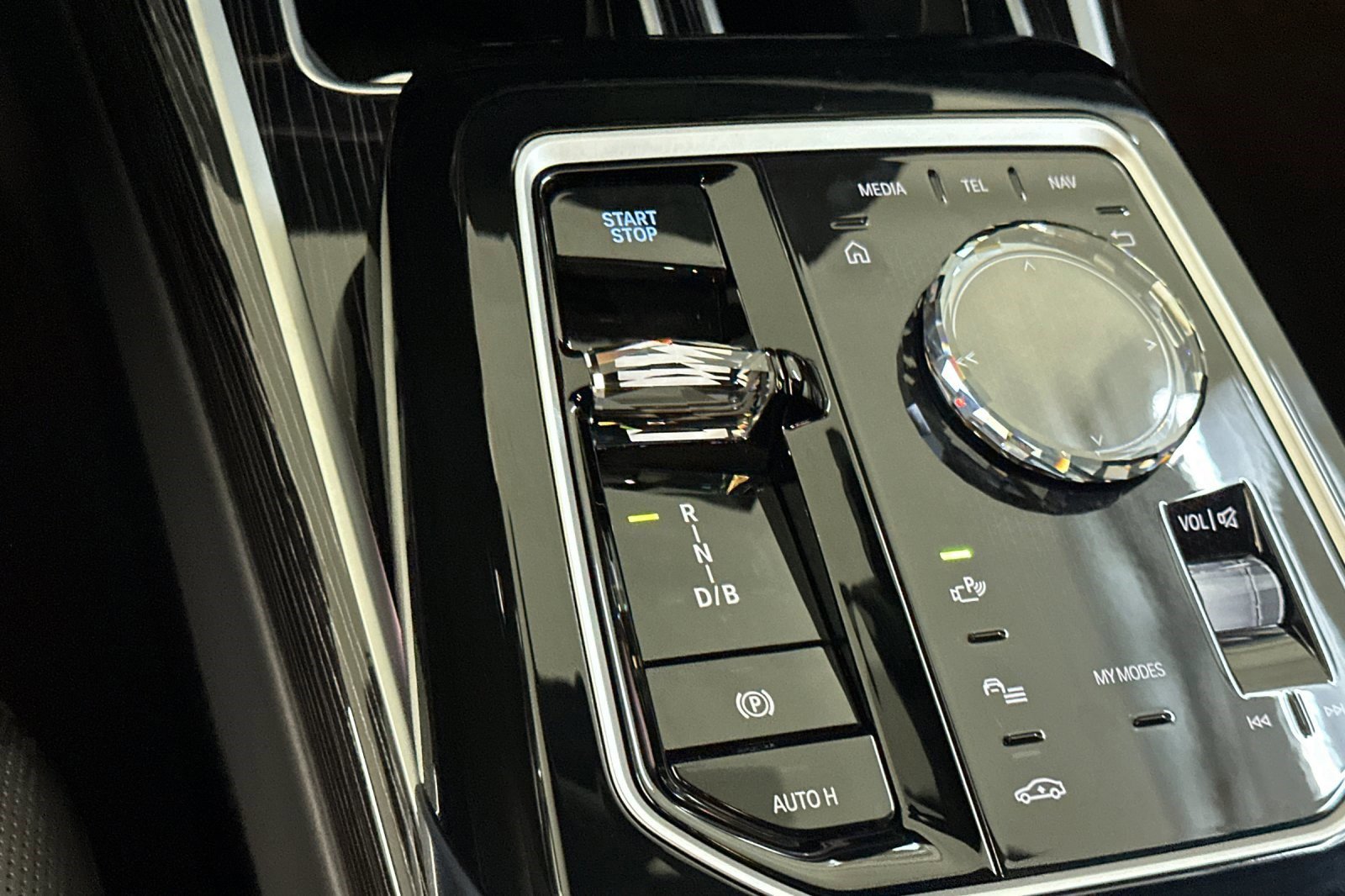 Used 2026 BMW i7 eDrive50 w/ M Sport Package image 25