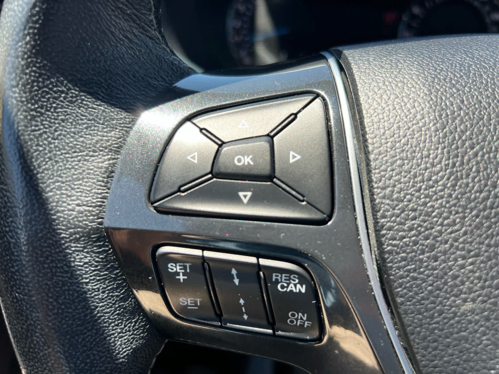 Used 2018 Ford Explorer Platinum AWD/4WD image 20