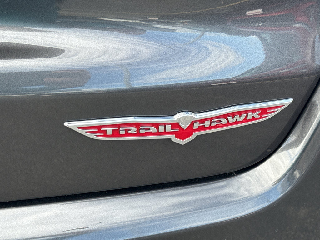 Used 2019 Jeep Compass Trailhawk w/ Leather Interior Group AWD/4WD image 8