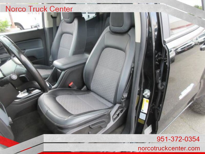 Used 2016 Chevrolet Colorado Z71 w/ Z71 Midnight Edition RWD image 11