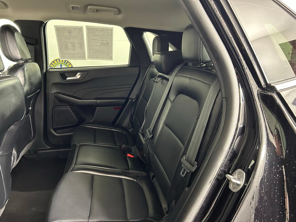Used 2024 Ford Escape Platinum AWD/4WD image 16