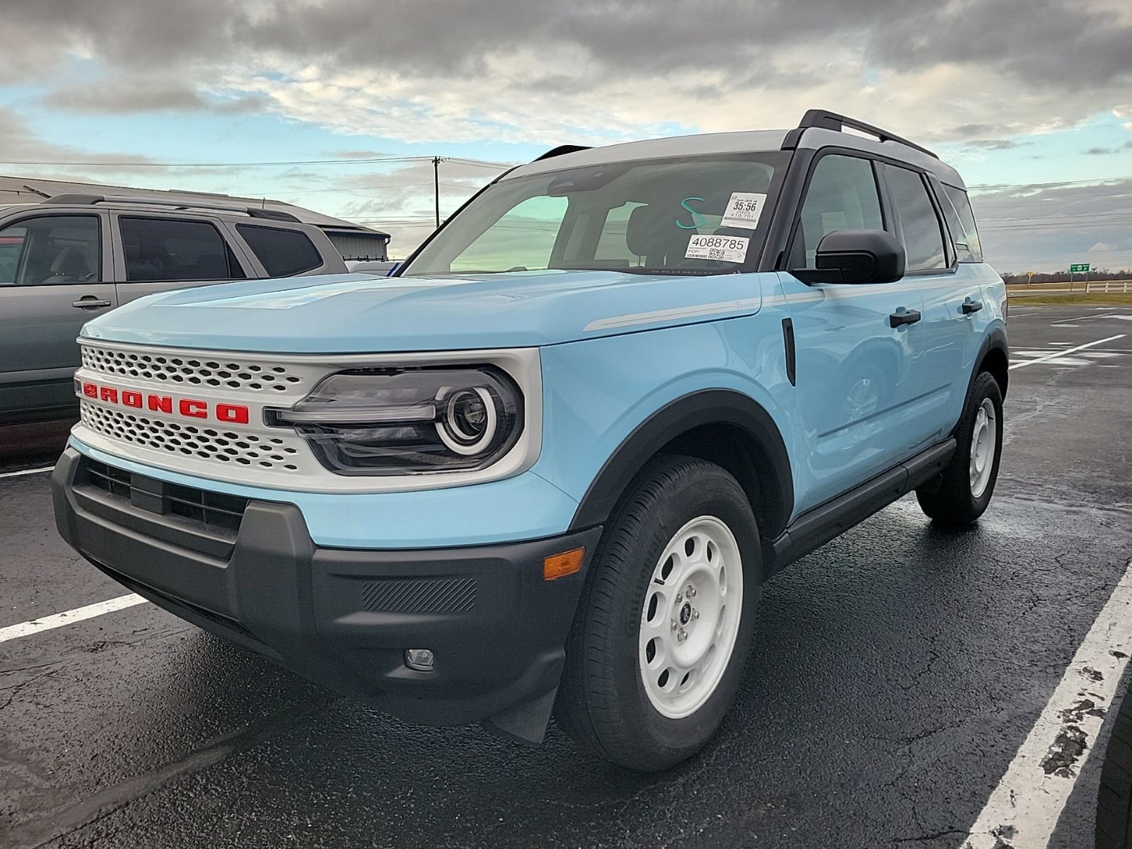 Used 2025 Ford Bronco Sport Heritage w/ Convenience Package image 3